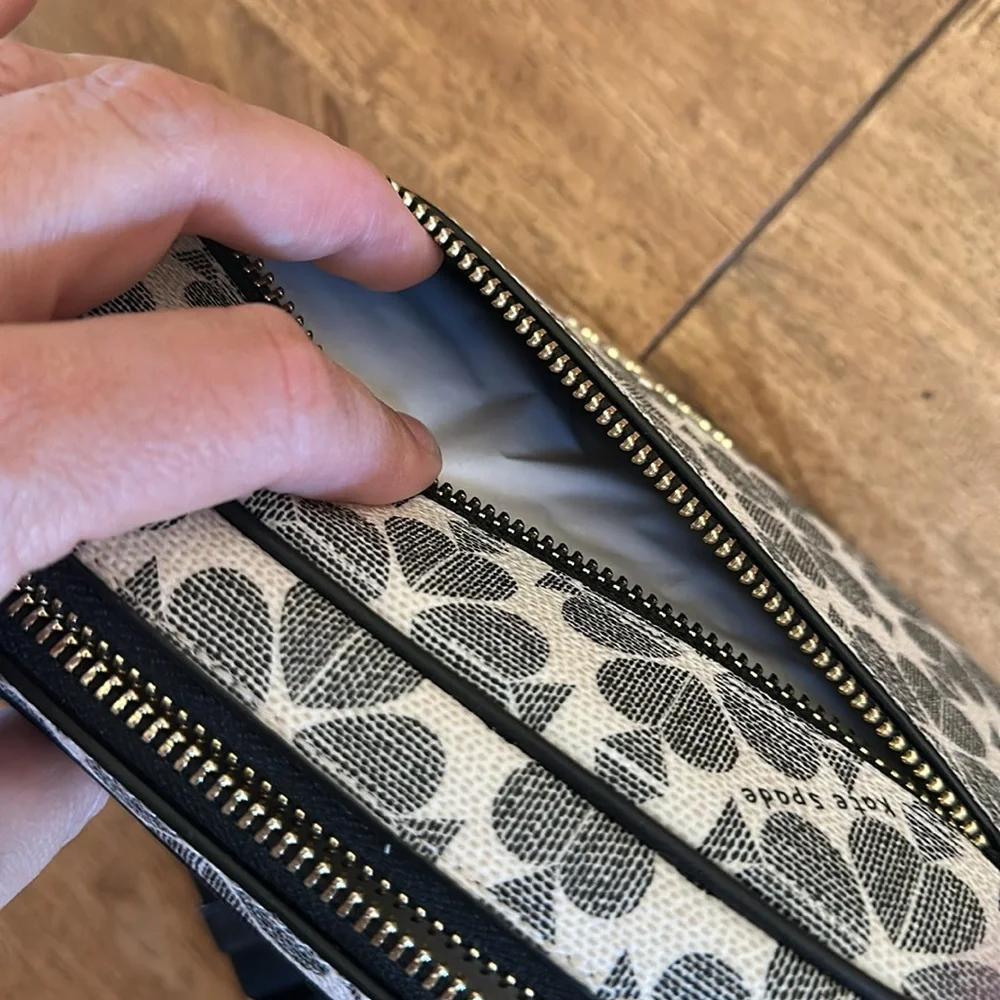 Classic signature Kate Spade belt bag spade flower NWT black grey white - Picture 4 of 6